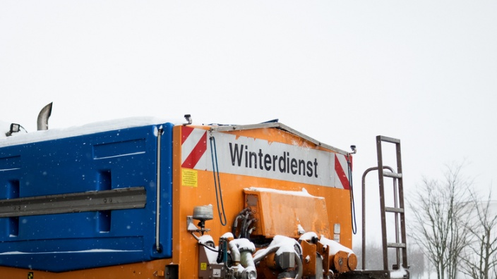 Ein Fahrzeug des Winterdienstes